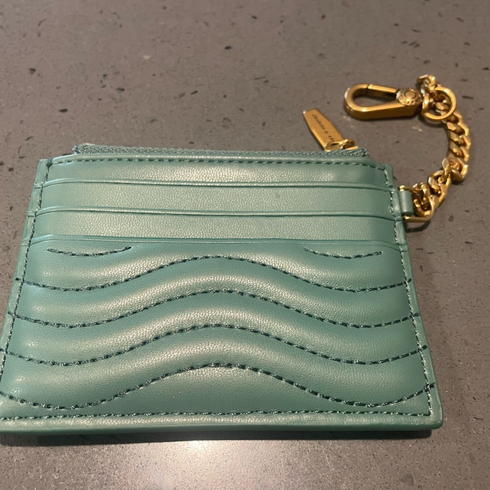 Charles and Keith card holder green - Picture 3 of 4